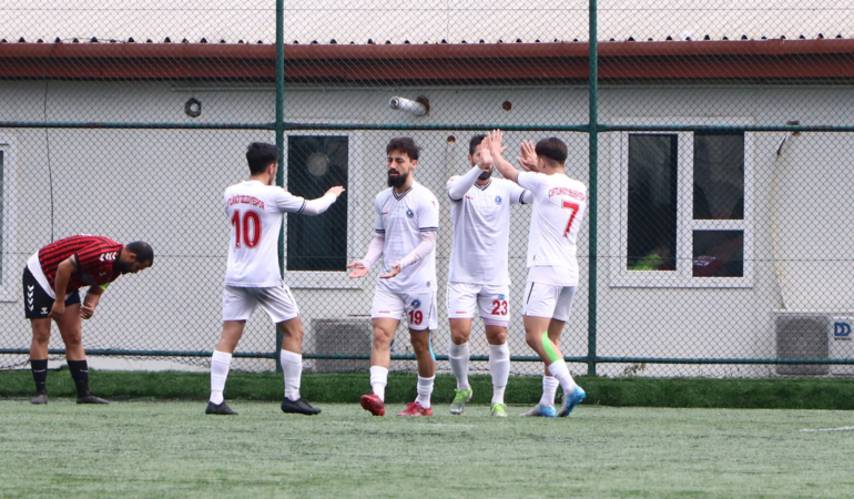 ÇİFTLİKKÖY BELEDİYESPOR, KADIKÖYSPOR’U 2-5 MAĞLUP ETTİ