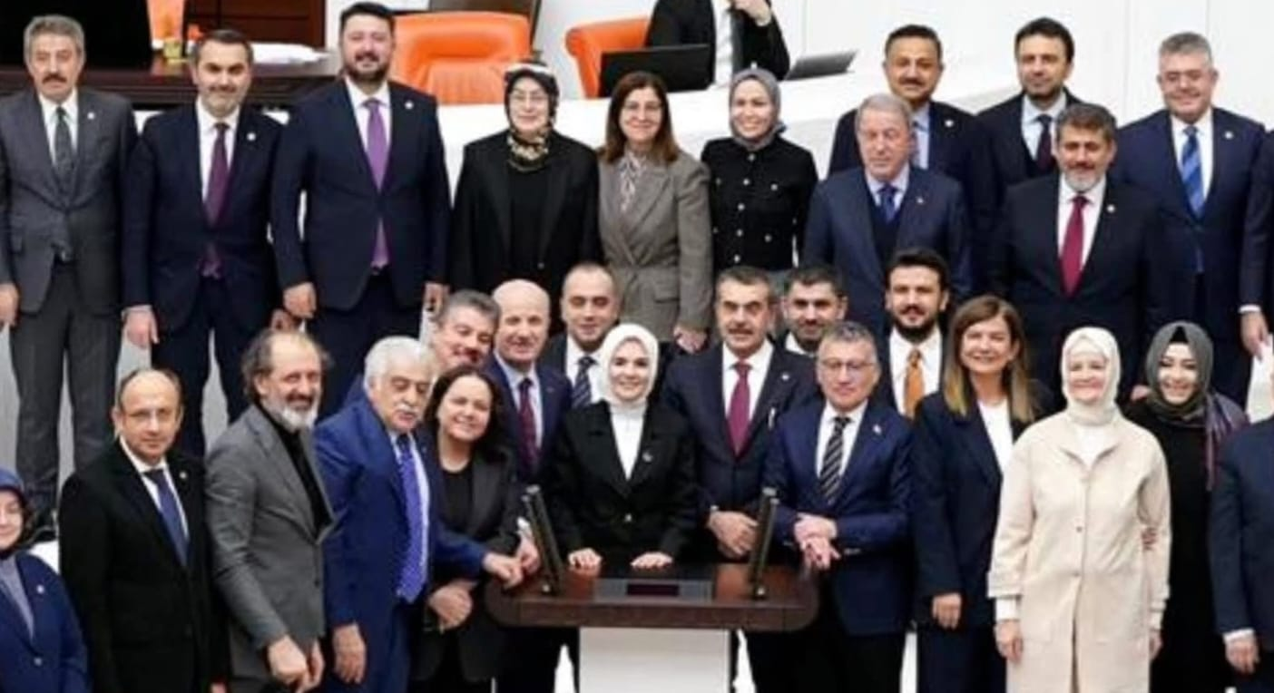 AK Parti Yalova Milletvekili Meliha Akyol: Yalova Üniversitesi’nin 2026 Bütçesi 2,24 Milyar TL Olarak Kabul Edildi 4 AK Parti Yalova Milletvekili Meliha Akyol: Yalova Üniversitesi’nin 2026 Bütçesi 2,24 Milyar TL Olarak Kabul Edildi