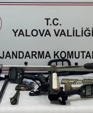 YALOVA’DA KAÇAK DEFINE OPERASYONU: ORMANLIK ALANDA 5 ŞAHIS SUÇÜSTÜ YAKALANDI