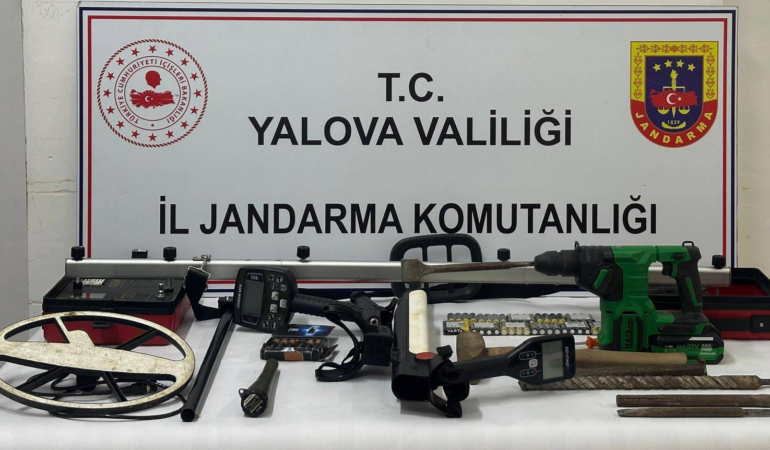 YALOVA’DA KAÇAK DEFINE OPERASYONU: ORMANLIK ALANDA 5 ŞAHIS SUÇÜSTÜ YAKALANDI