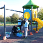 ÇİFTLİKKÖY’DE ÇOCUK OYUN PARKLARI YENİLENİYOR