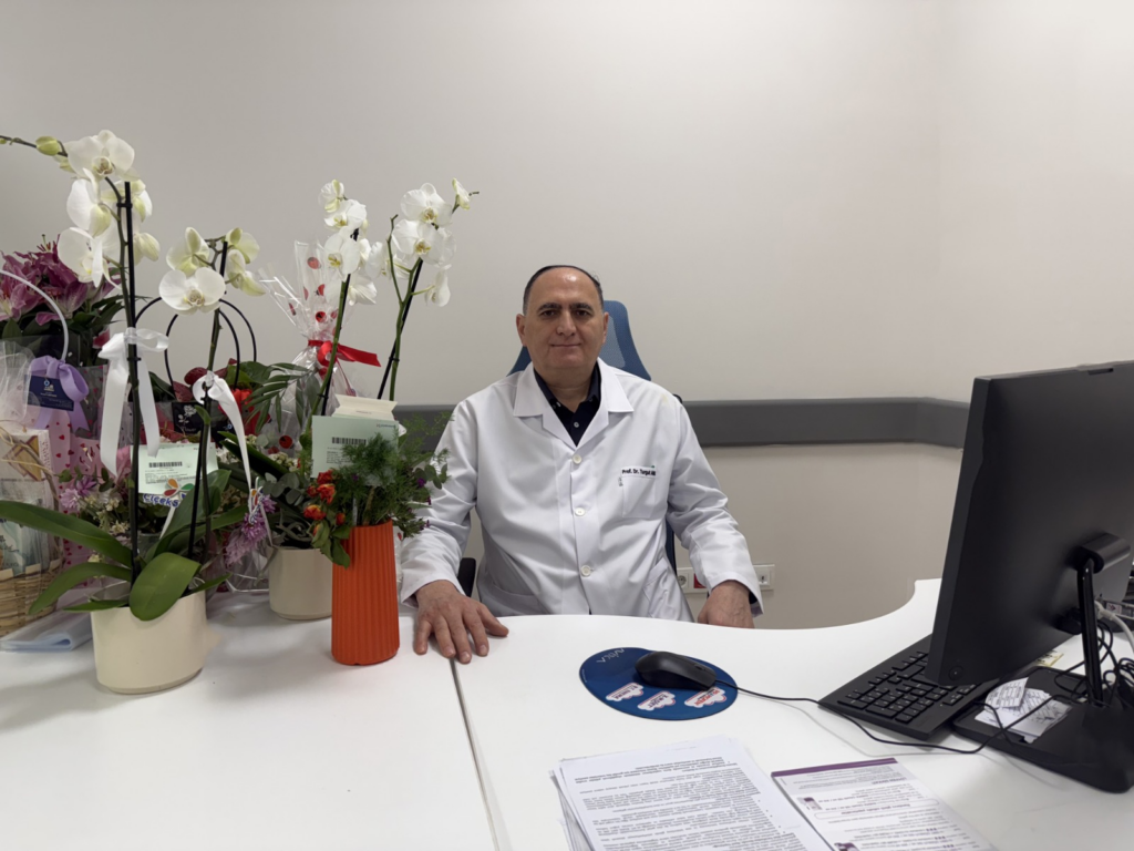 Yalova Eğitim ve Araştırma Hastanesi’nin Hekim Kadrosu Güçleniyor: Genel Cerrahi Profesörü Göreve Başladı