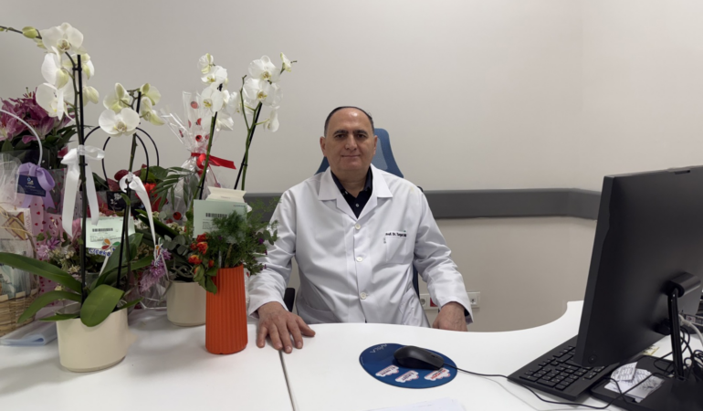 Yalova Eğitim ve Araştırma Hastanesi’nin Hekim Kadrosu Güçleniyor: Genel Cerrahi Profesörü Göreve Başladı