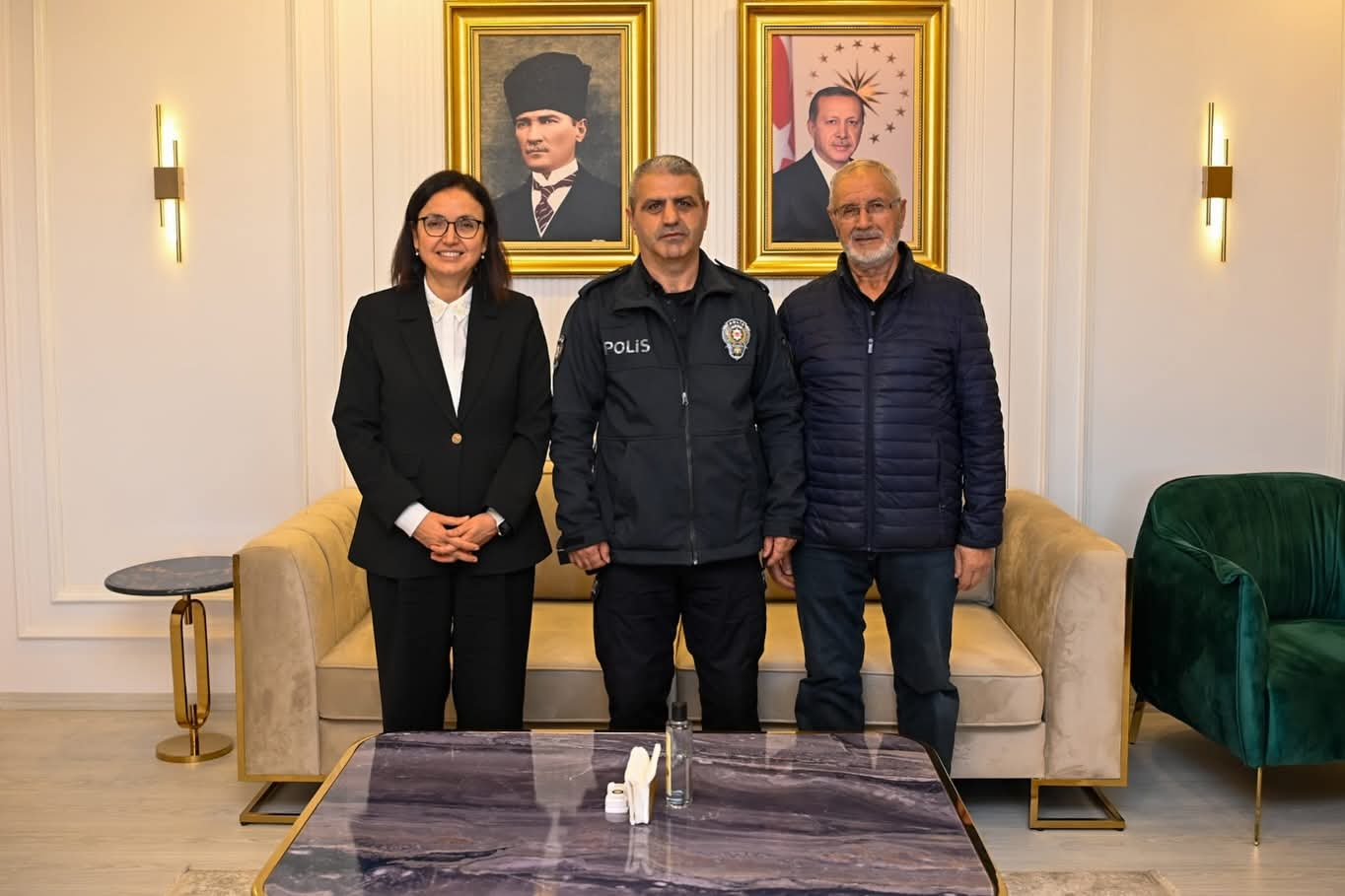 Yalova Valisi Dr. Hülya Kaya’dan Emekli Polis Memuru Nurettin Akbaş’a Teşekkür Mesajı