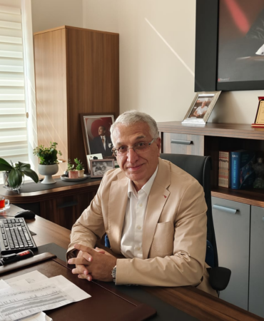 Yalova’nın Sessiz Gücü: Dr. Öğr. Üyesi Musa Karabulut 28 Yıldır Sağlıkta İz Bırakıyor