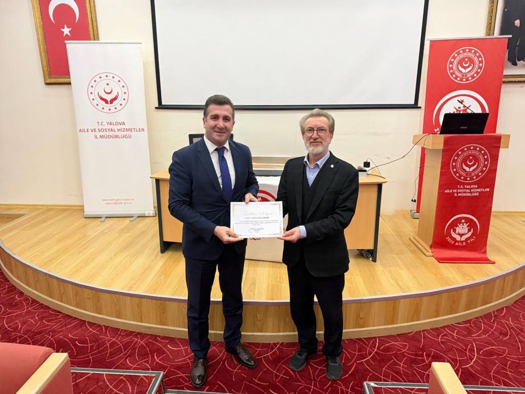 TÜRKİYE AİLE YILI SÖYLEŞİLERİ YALOVA’DA GERÇEKLEŞTİRİLDİ: AİLE DAYANIŞMASI TOPLUMSAL HUZURUN ANAHTARI
