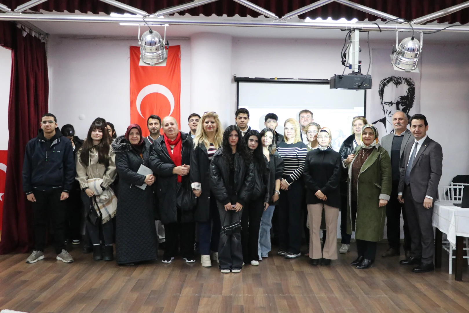 ÇİFTLİKKÖY’DE GİRİŞİMCİLİK VE KOOPERATİFÇİLİK SEMİNERİ YAPILDI