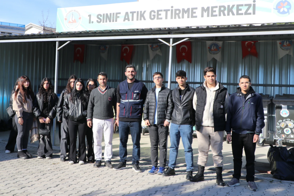 MUHASEBE ÖĞRENCİLERİ ÇİFTLİKKÖY SIFIR ATIK MERKEZİ’NDE