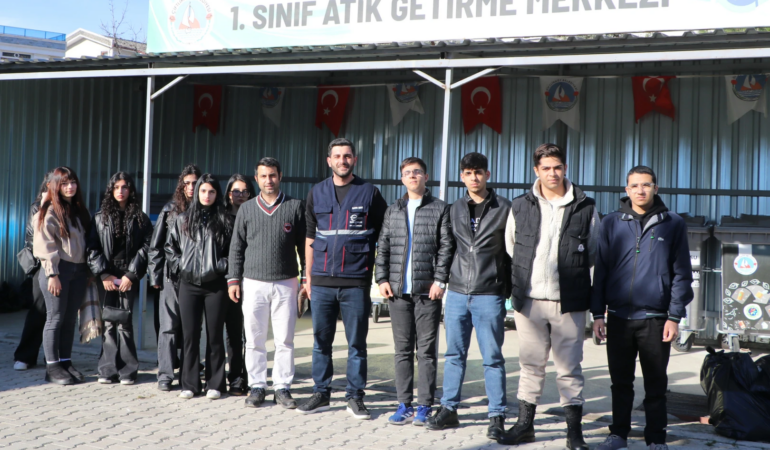 MUHASEBE ÖĞRENCİLERİ ÇİFTLİKKÖY SIFIR ATIK MERKEZİ’NDE