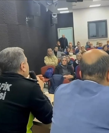 Yalova’da Okul Servislerine Güvenlik Eğitimi: 192 Şoför ve Rehber Personele Trafik Farkındalığı Semineri