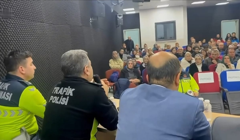 Yalova’da Okul Servislerine Güvenlik Eğitimi: 192 Şoför ve Rehber Personele Trafik Farkındalığı Semineri