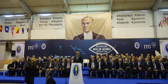 İTÜ Denizcilik’te Geleneksel Balık Günü Buluşması: Mezunlar Tuzla’da Hasret Giderdi, Fahri Doktora Kararı Memnuniyet Yarattı