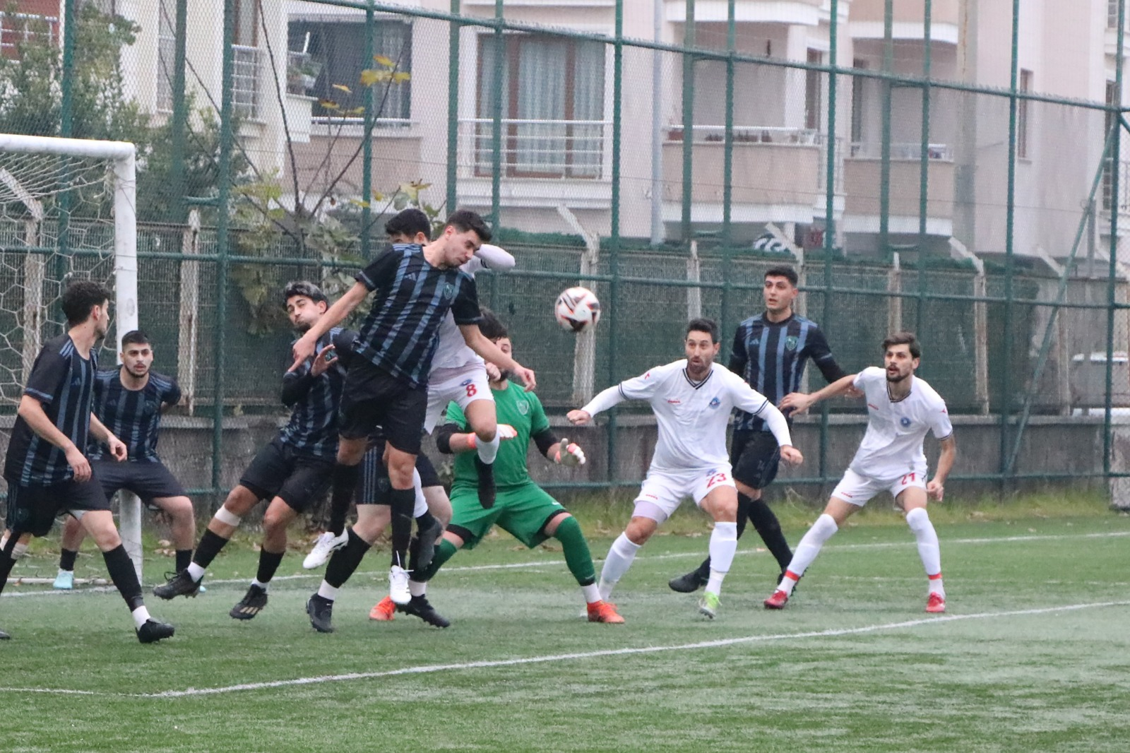 SÜPER AMATÖR’DE ÇİFTLİKKÖY, KAYTAZDERE GALİBİYETİYLE YENİDEN LİDER : 4-2