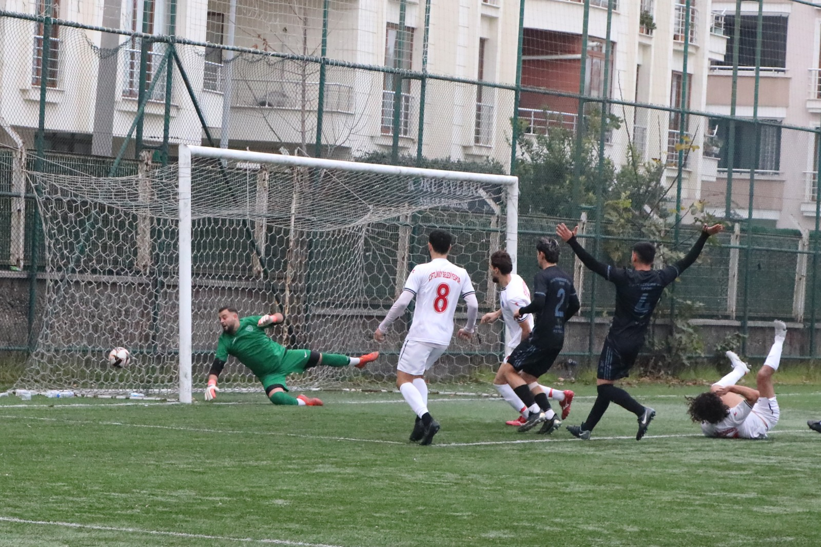 SÜPER AMATÖR’DE ÇİFTLİKKÖY, KAYTAZDERE GALİBİYETİYLE YENİDEN LİDER : 4-2