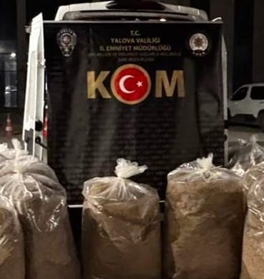 Yalova’da Kayıt Dışı Suça Geçit Yok: 1,5 Ton Kaçak Tütün ve On Binlerce Makaron Ele Geçirildi