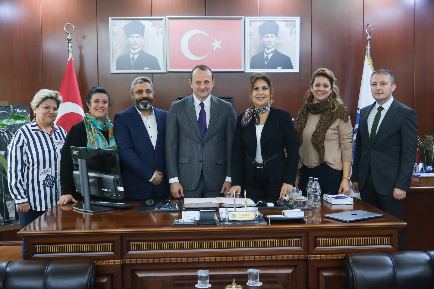 BAŞKAN YELE MEMURLAR İÇİN TOPLU SÖZLEŞMEYE İMZA ATTI