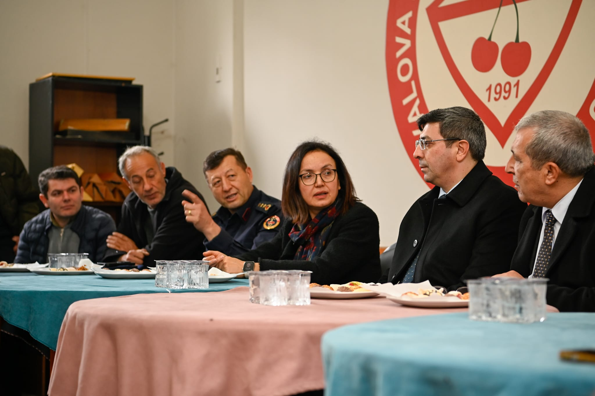 Vali Dr. Hülya Kaya Kirazlı Köyü’nde Sahada: Yol, Eğitim, Sosyal Destek ve Vatandaş Buluşmaları