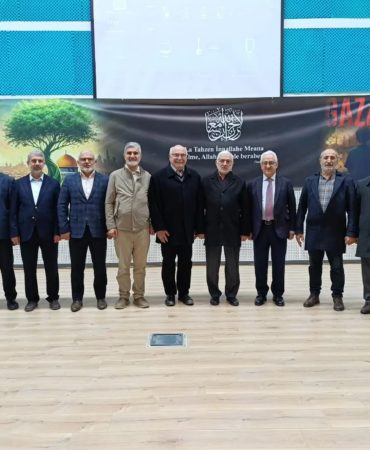 Yalova İl Müftüsü İlyas Yılmaztürk, “Modern Dünyanın Sırat-ı Müstakimi” Programına Katıldı