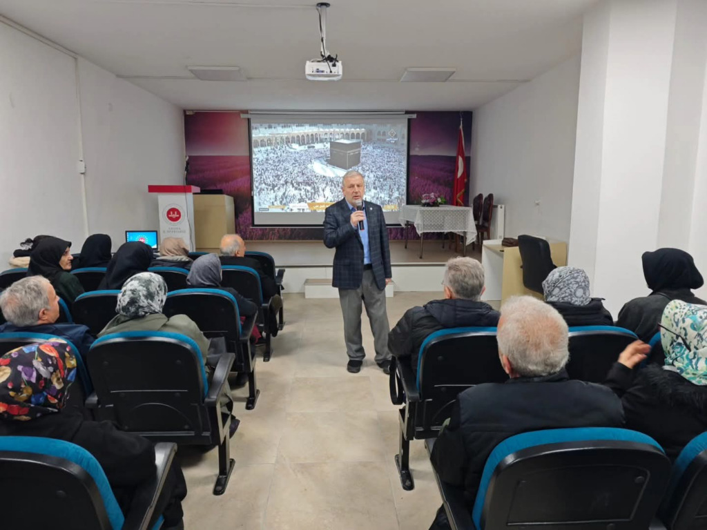 5 Farklı Turla Umre’ye Gidecek 62 Umreciye Kapsamlı Seminer Programı