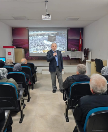 5 Farklı Turla Umre’ye Gidecek 62 Umreciye Kapsamlı Seminer Programı