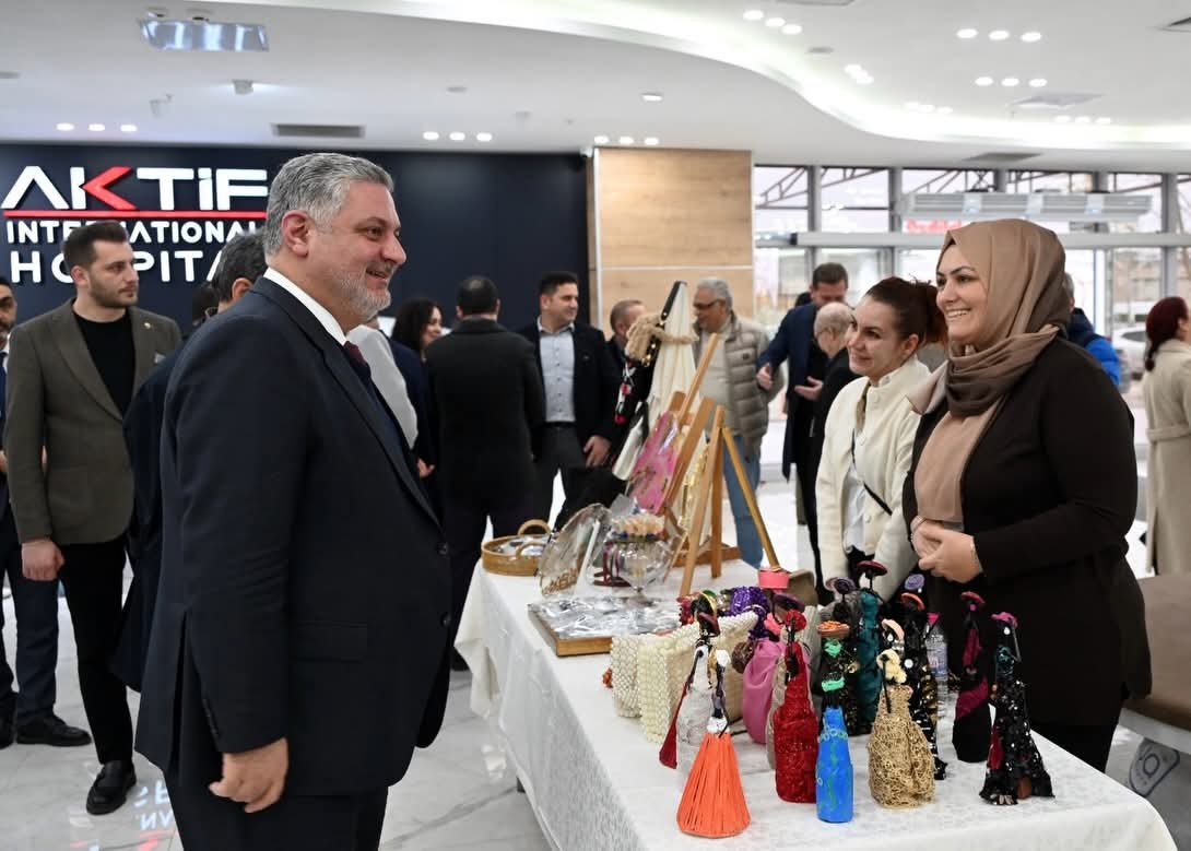 Özel Aktif International Hastanesi’nde “Sağlıklı Bir Yıla Merhaba” Sergisi Açıldı