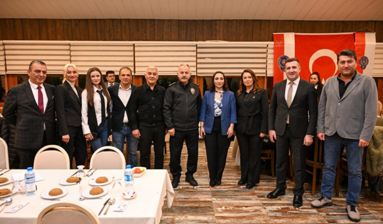 Emniyet ve Vakıf İş Birliğiyle Şehit Aileleri ve Gaziler Onuruna Anlamlı Yemek Programı