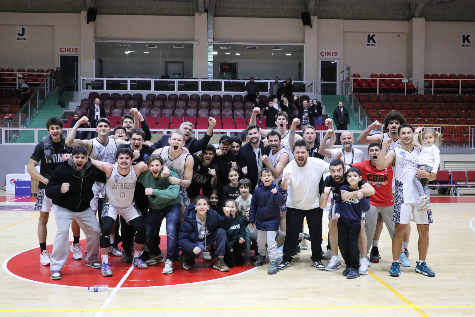 ÇİFTLİKKÖY BELEDİYE İTÜ’YÜ 65-63’LE GEÇTİ