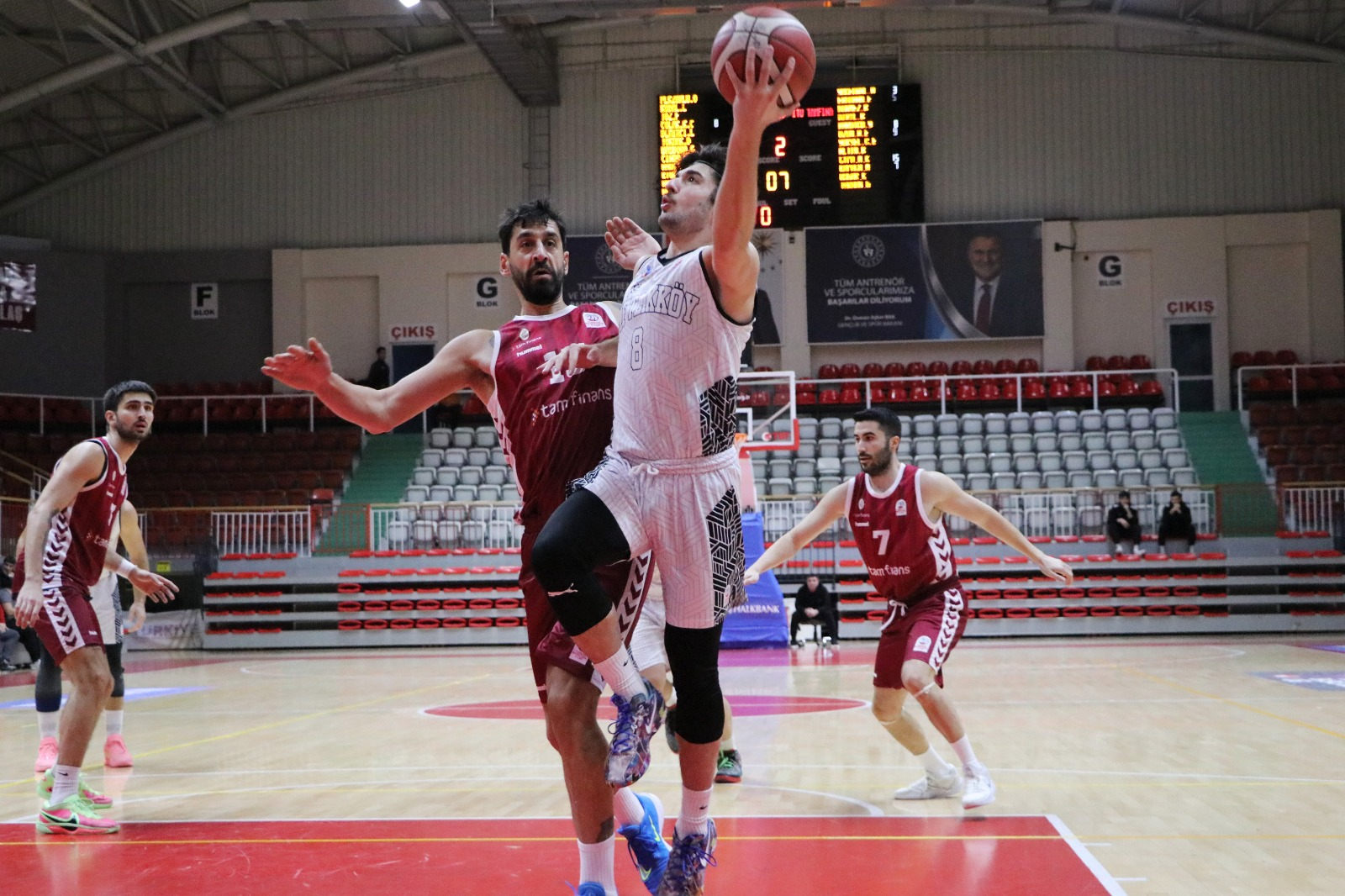 ÇİFTLİKKÖY BELEDİYE İTÜ’YÜ 65-63’LE GEÇTİ