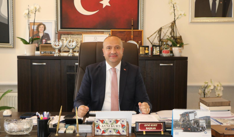 Çınarcık Belediye Başkanı Avni Kurt’un yeni yıl mesajı: 1 Çınarcık Belediye Başkanı Avni Kurt’un yeni yıl mesajı: