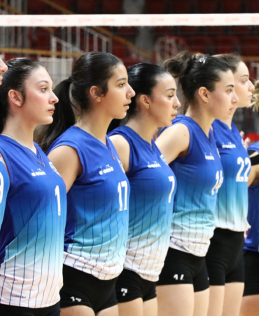 ÇİFTLİKKÖY’ÜN SULTANLARI ES VOLEYBOL’U DEPLASMANDA DEVİRDİ (3-0)