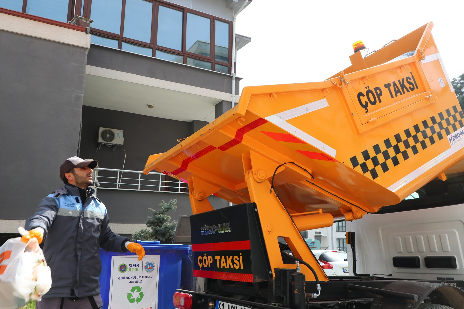 ÇİFTLİKKÖY’DE TEMİZLİK ŞİKAYETLERİ YÜZDE 31 AZALDI