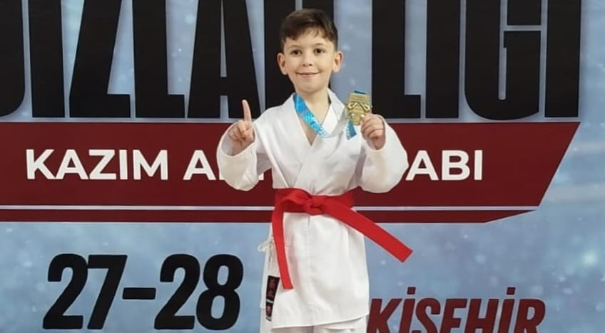 ÇİFTLİKKÖY KARATECİLERİNDEN ESKİŞEHİR’DE MADALYALARA AMBARGO