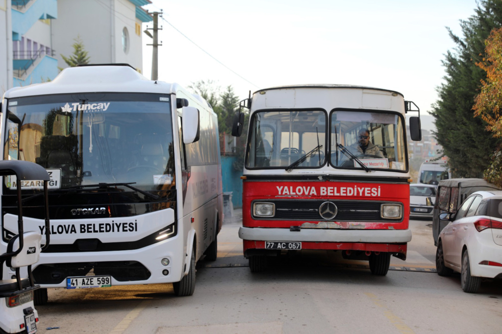 YALOVA BELEDİYESİ’NDEN CUMA GÜNLERİ KABRİSTAN ZİYARETLERİNE ÜCRETSİZ ULAŞIM