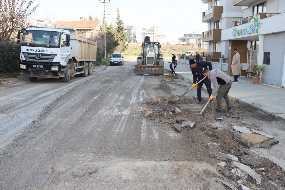 ALİ ŞENER CADDESİ’NDE ASFALT ÇALIŞMASI BAŞLATILDI 5 ALİ ŞENER CADDESİ’NDE ASFALT ÇALIŞMASI BAŞLATILDI