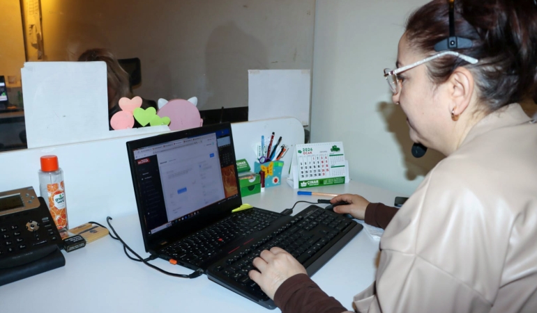 153 ÇAĞRI MERKEZİ BELEDİYE İLE VATANDAŞ ARASINDA KÖPRÜ VAZİFESİ GÖRÜYOR