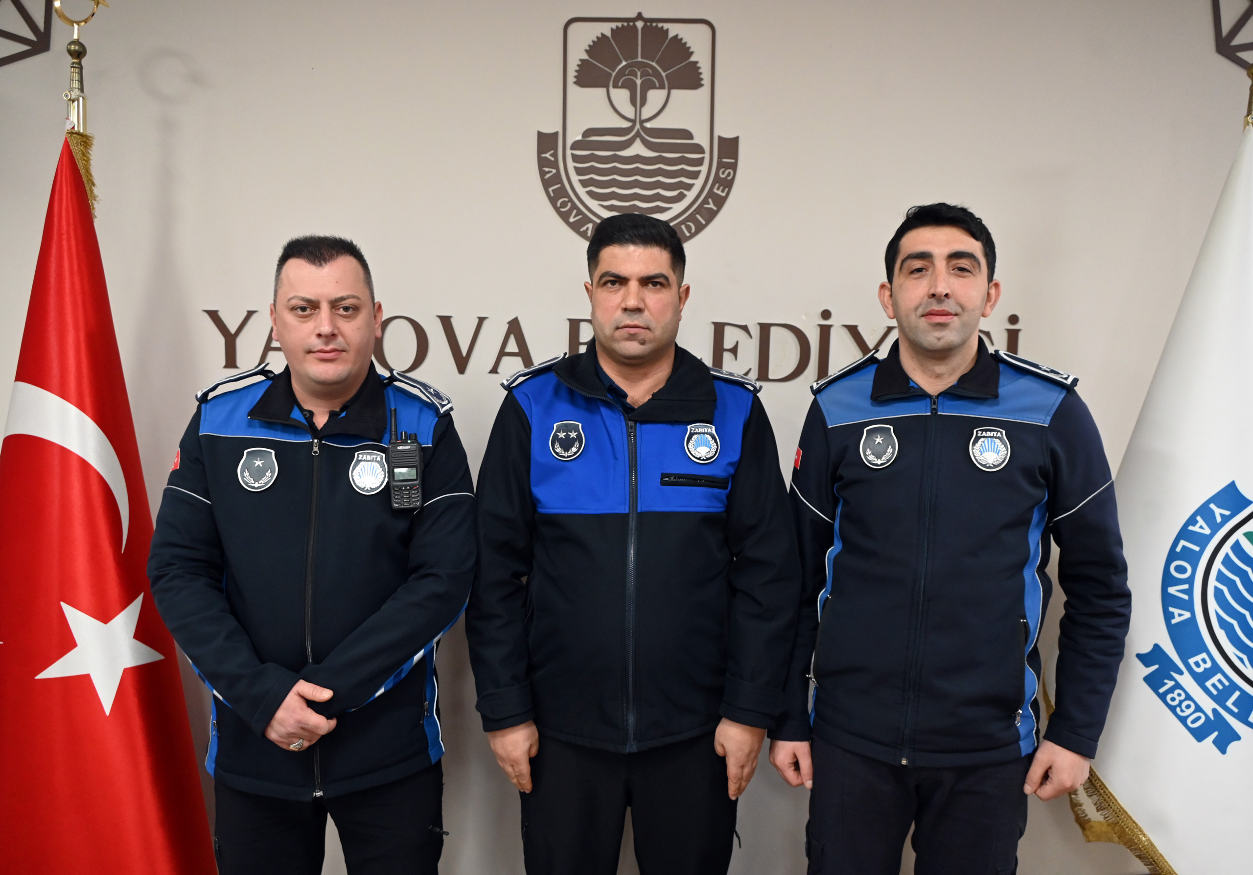 YALOVA BELEDİYESİ ZABITA PERSONELİ TERFİ SEVİNCİ YAŞADI 4 YALOVA BELEDİYESİ ZABITA PERSONELİ TERFİ SEVİNCİ YAŞADI