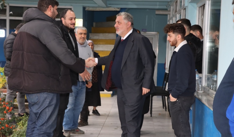 BAŞKAN GÜREL HAL ESNAFINI ZİYARET ETTİ