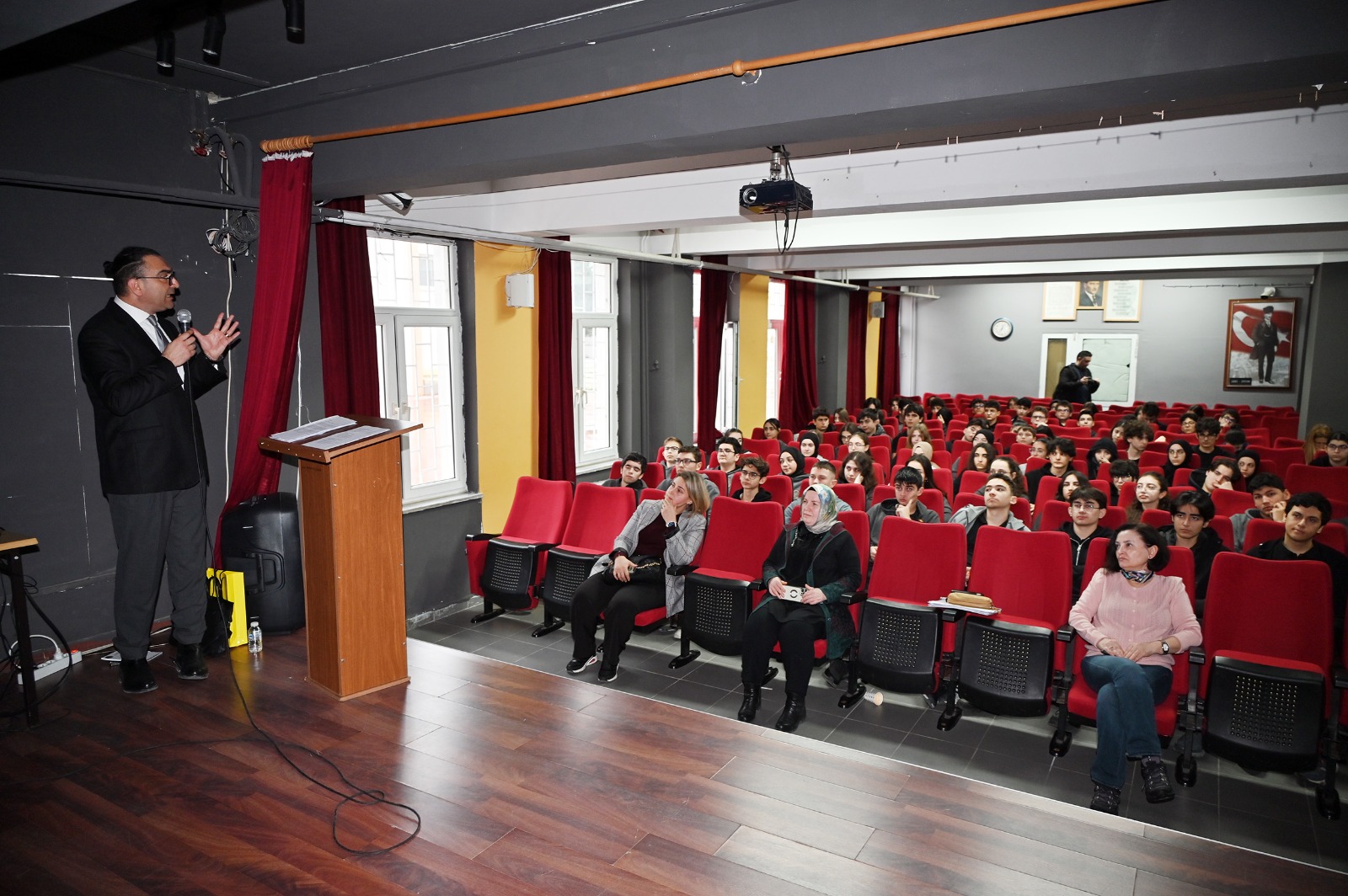 TERMAL FEN LİSESİ’NDE İKLİM DEĞİŞİKLİĞİ KONFERANSI DÜZENLENDİ 4 TERMAL FEN LİSESİ’NDE İKLİM DEĞİŞİKLİĞİ KONFERANSI DÜZENLENDİ