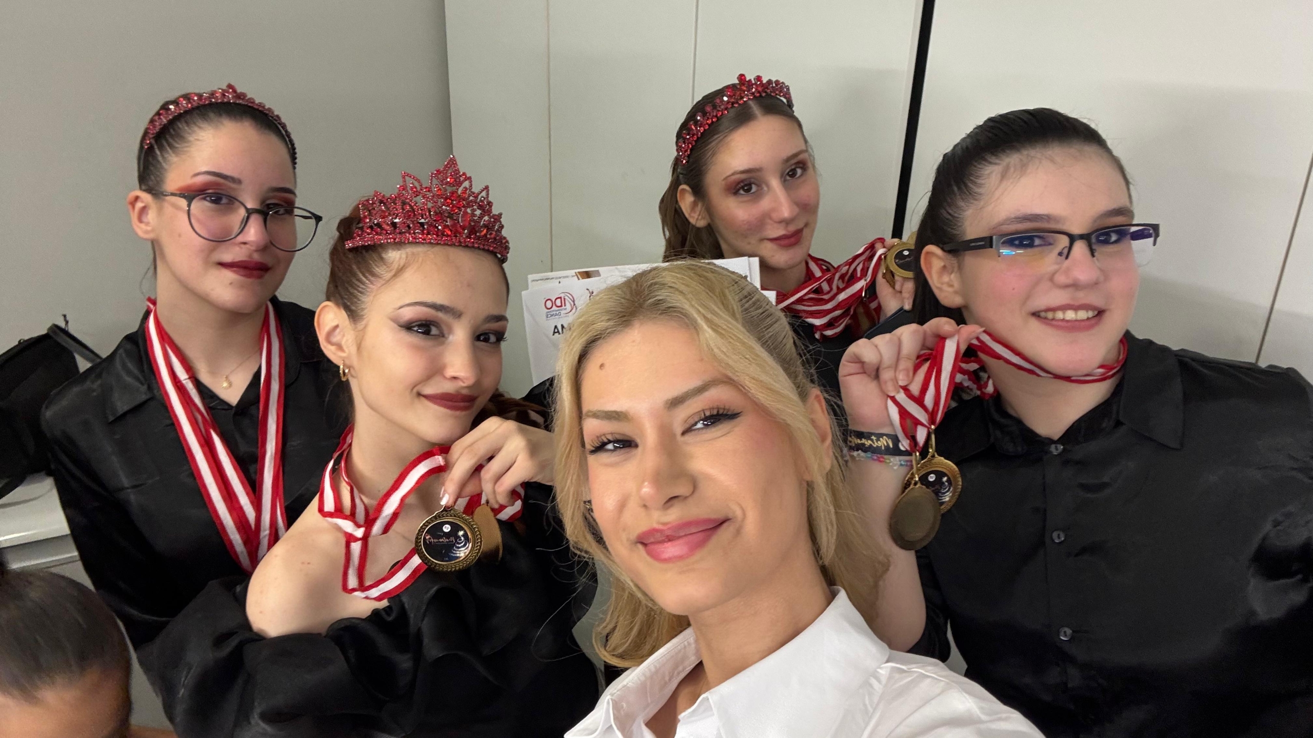 YALZEN Yalova Dans Spor Kulübü’nden Metamorfoz Dance Competition’da Büyük Başarı