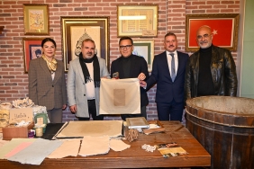 GAZETECİ DENİZ ZEYREK’TEN İBRAHİM MÜTEFERRİKA KÂĞIT MÜZESİ’NE TAM NOT