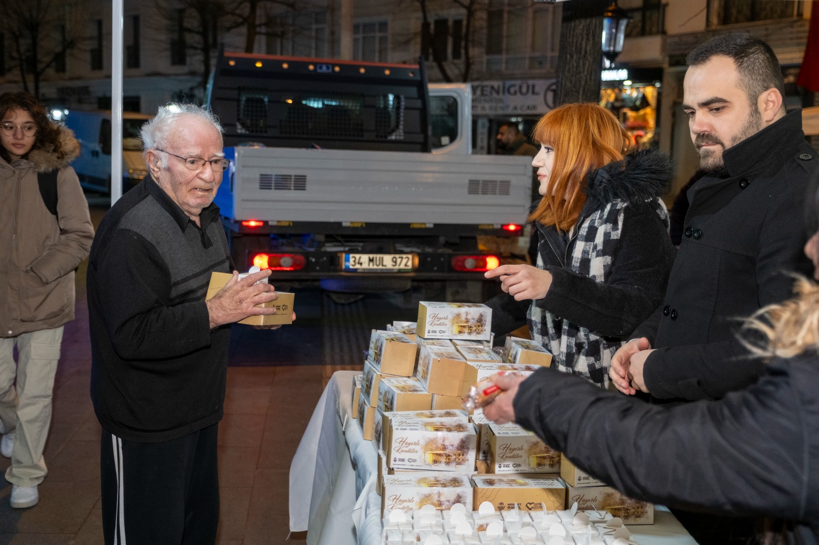 YALOVA BELEDİYESİ’NDEN KANDİL SİMİDİ VE LOKUM İKRAMI