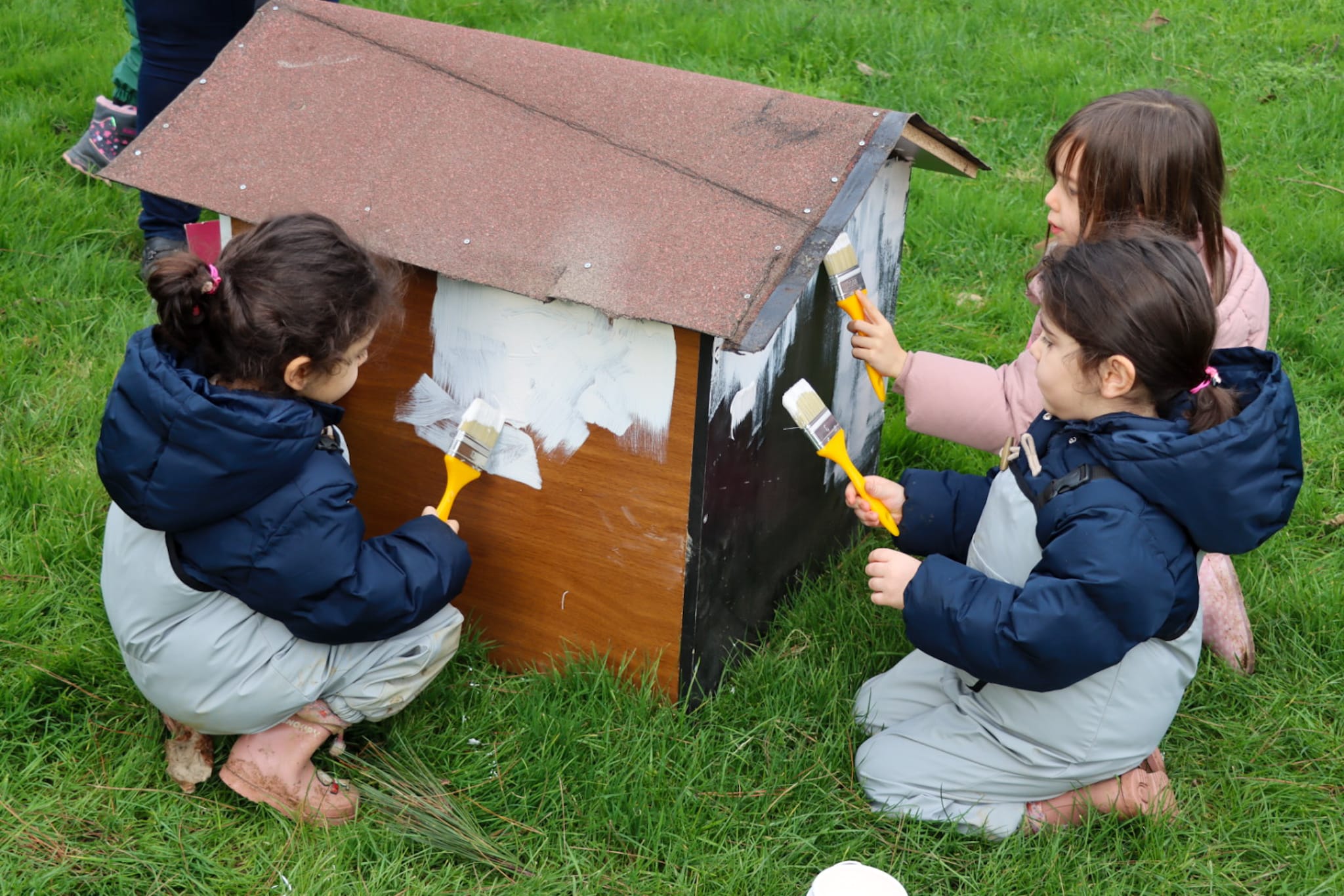 CAN DOSTLARA, GERİ DÖNÜŞTÜRÜLMÜŞ SICAK YUVALAR