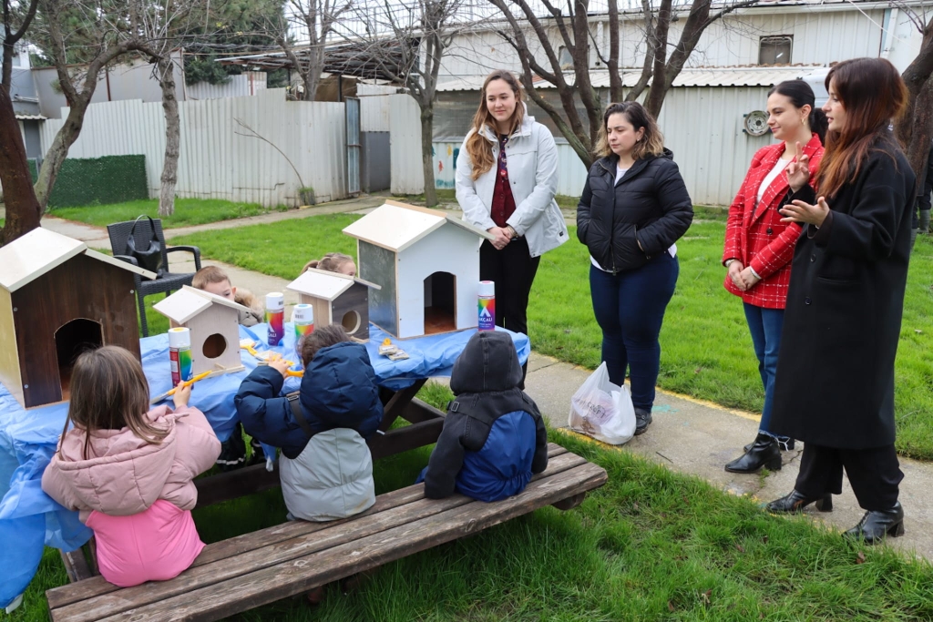 CAN DOSTLARA, GERİ DÖNÜŞTÜRÜLMÜŞ SICAK YUVALAR