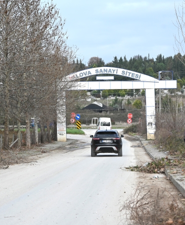 YALOVA BELEDİYESİ EKİPLERİ SAHADA ÇALIŞMALARINI SÜRDÜRÜYOR