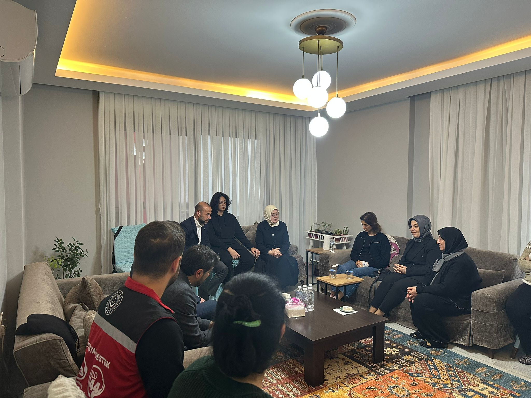 AK Parti Heyetinden Şehit Polis İlker Pehlivan’ın Ailesine Anlamlı Ziyaret