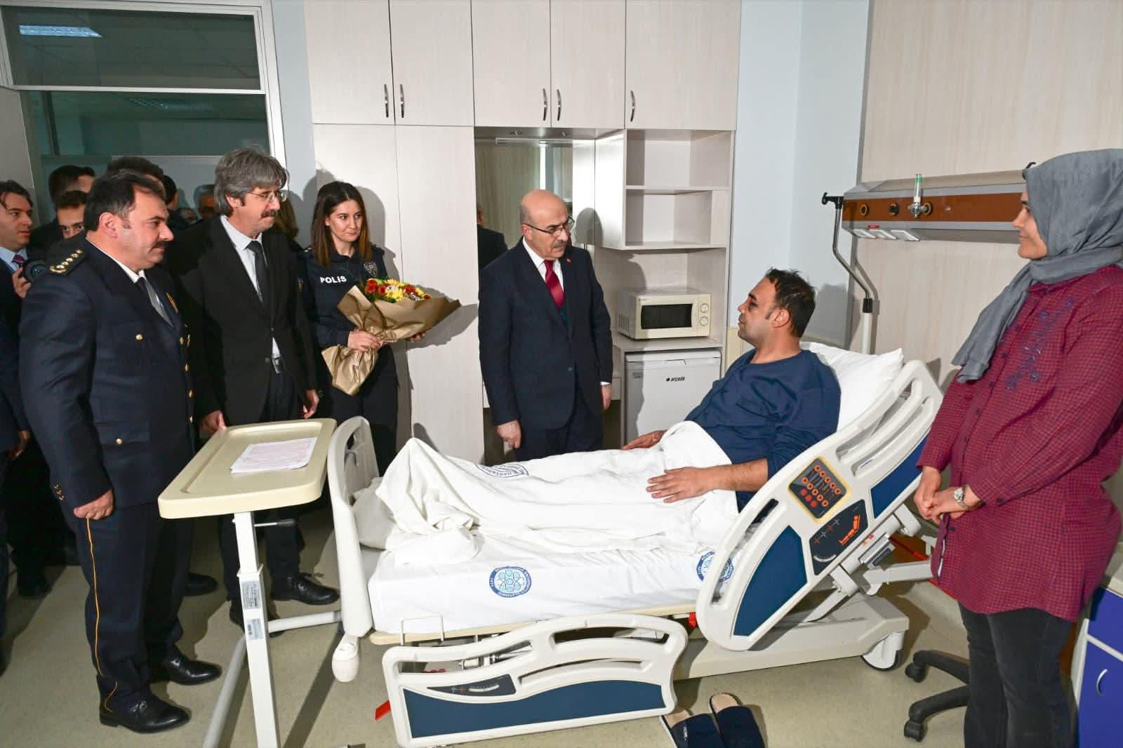 Emniyet Genel Müdürü Mahmut Demirtaş’tan Bursa’da Yaralı Polise Moral Ziyareti