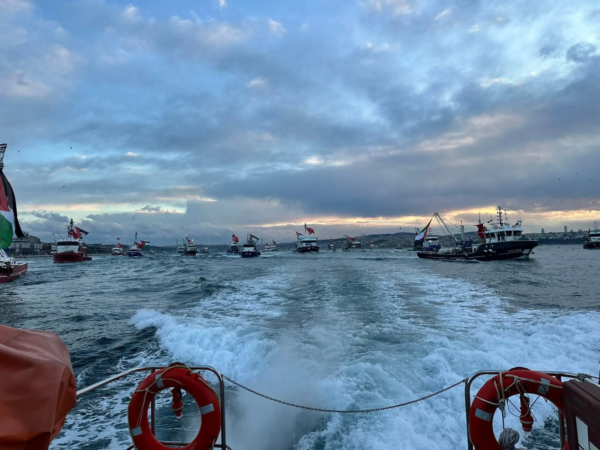 Türkiye’de Büyük Gazze Yürüyüşü: Sabahın İlk Işıklarında İstanbul’da Tarihi Katılım