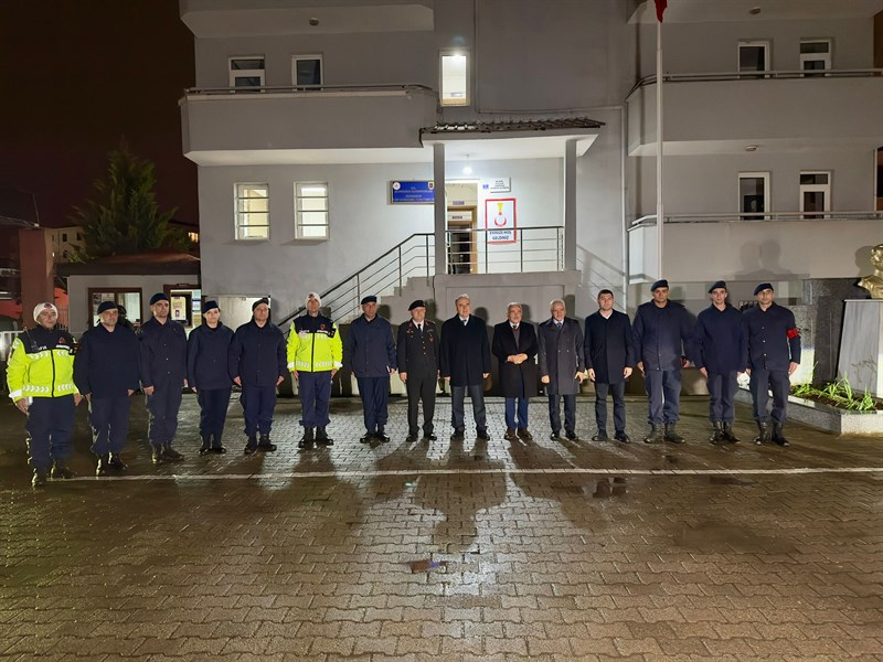 Ordu’da Protokolden Yılbaşı Mesaisi: Görev Başındaki Kamu Personeline Moral Ziyareti 5 Ordu’da Protokolden Yılbaşı Mesaisi: Görev Başındaki Kamu Personeline Moral Ziyareti