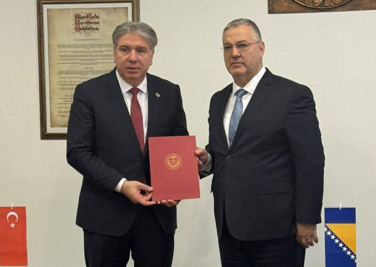 Yalova Üniversitesi’nden Bosna Hersek Tuzla Üniversitesi’ne Akademik İş Birliği Ziyareti