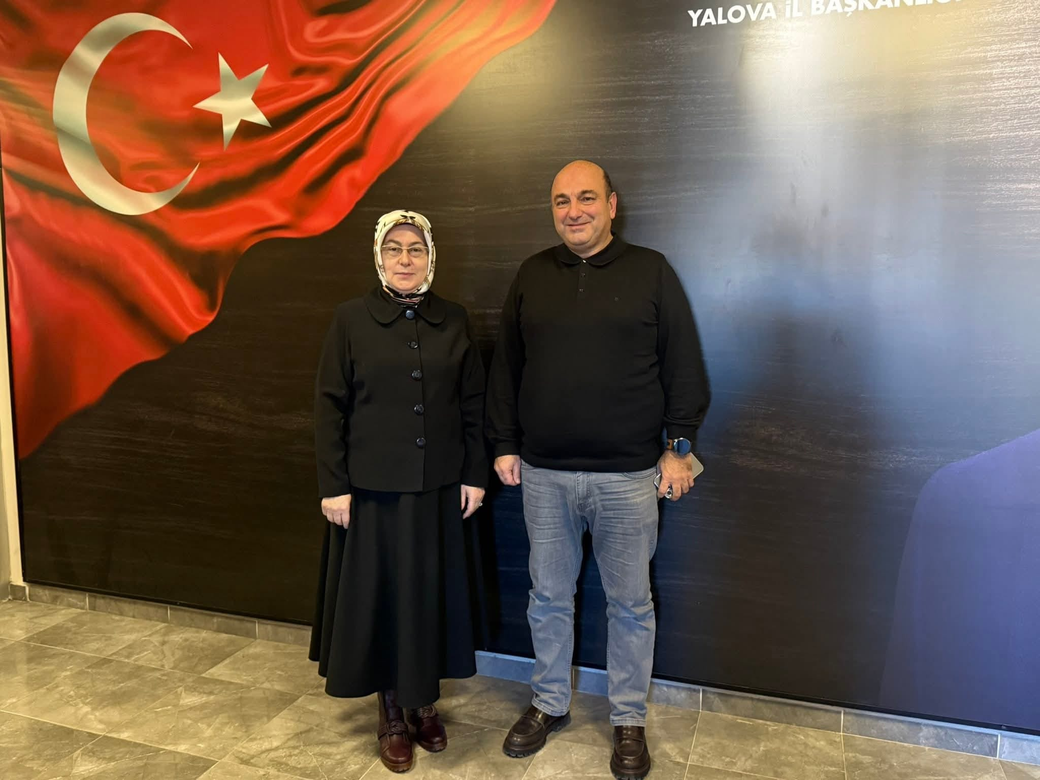 AK Parti Yalova Milletvekili Meliha Akyol Vatandaşlarla İl Başkanlığında Buluştu